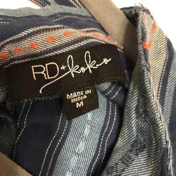 RD + koko button down blouse - Picture 9 of 9